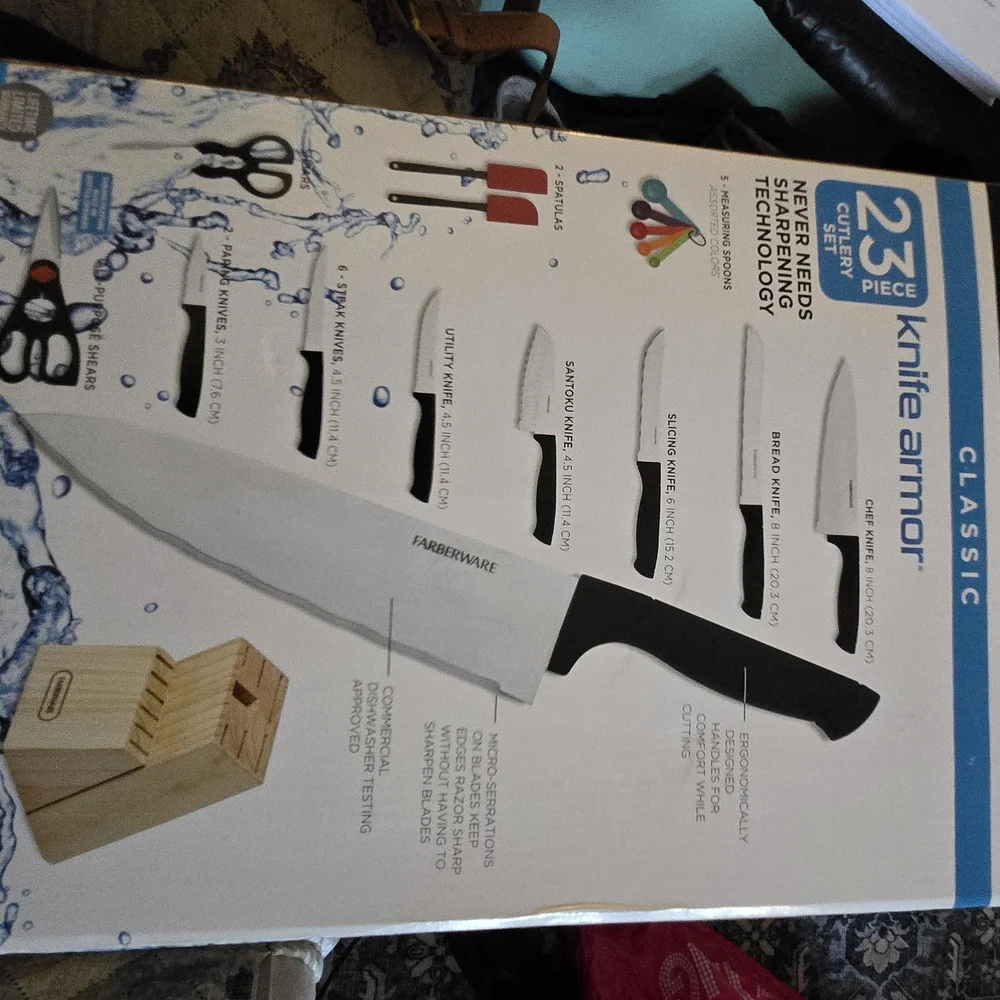 Farberware 23-Piece Knife Set with‎ Black Handles